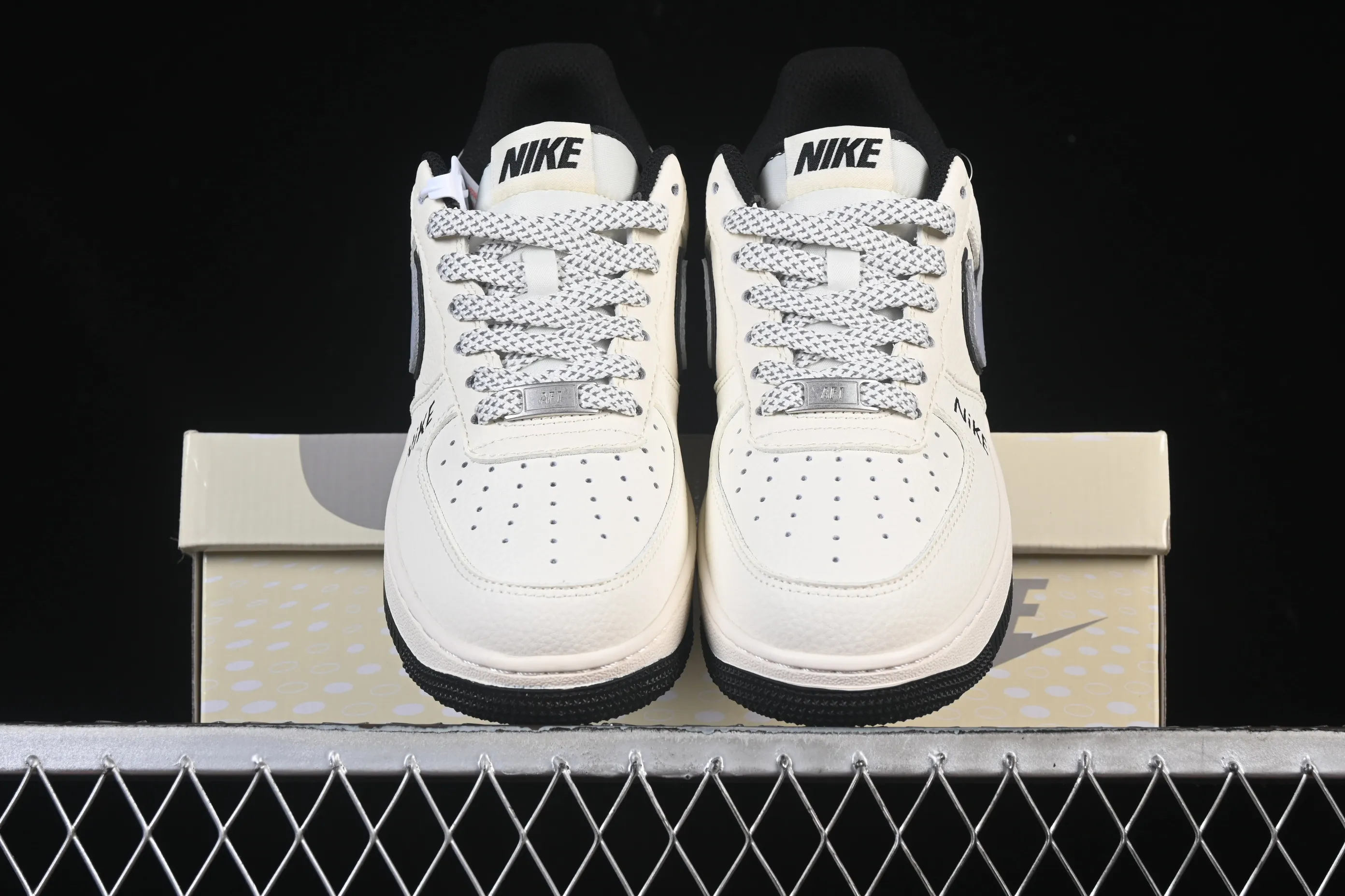 All Categories Nk Air Force 1 Air Force Series Nk Air Force 1 Low Air Force Low Nike Air Force 1'07 Low Beige Gray Black Letters Air Force One Low Casual Shoes JS8028-018